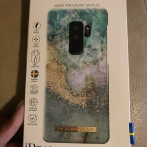 Samsung s9 plus phone case.